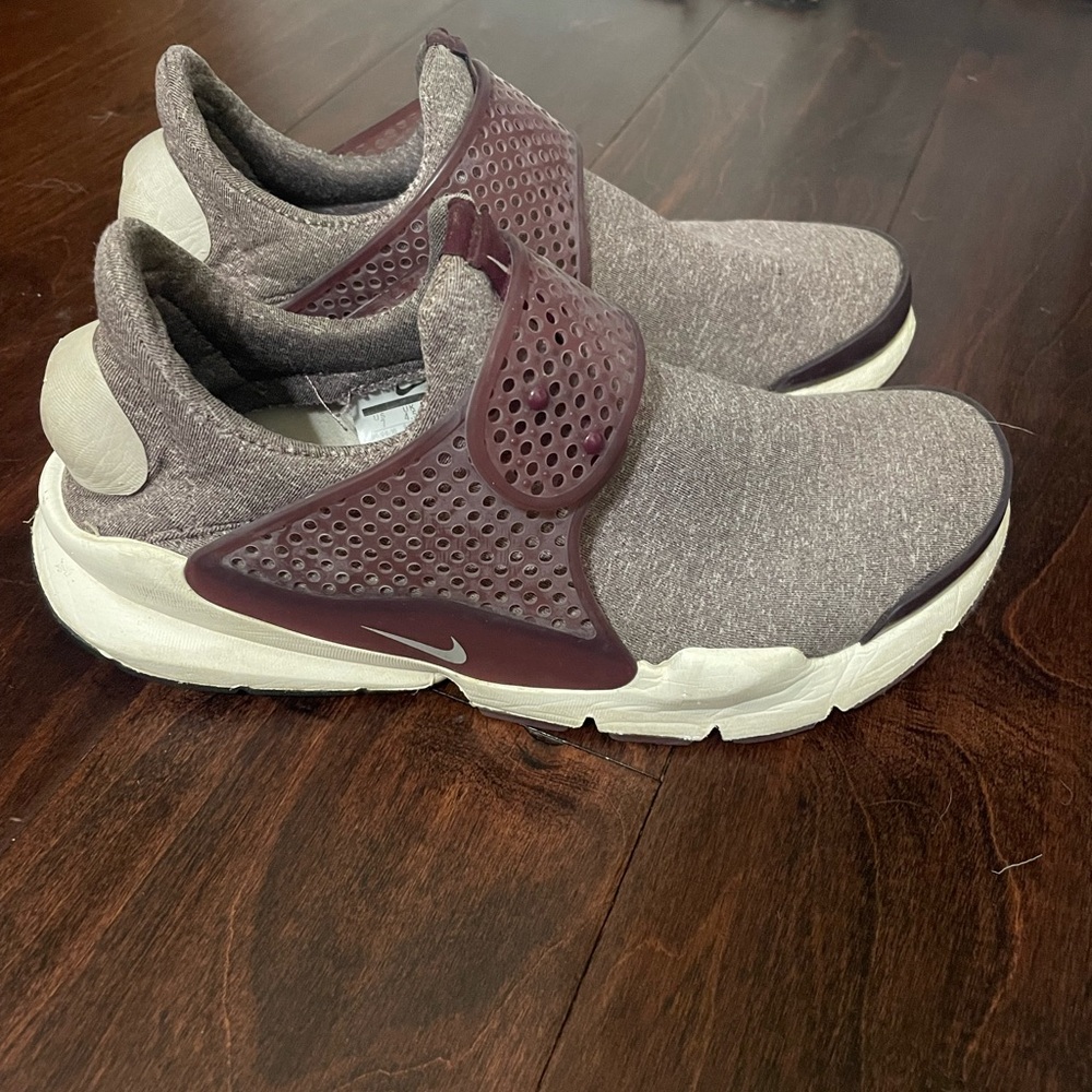 Women’s 7 Nike Slip-On Sneakers - Plum and Gray
